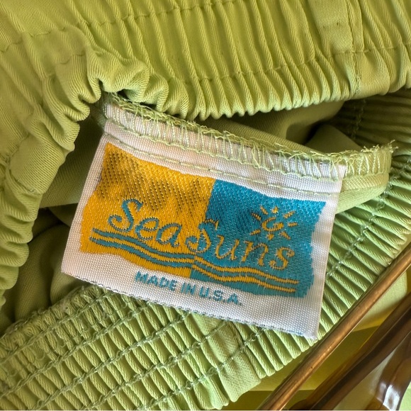 Vibrant LIME Green Wide Leg Pants with Relaxed Silhouette - Picture 3 of 3